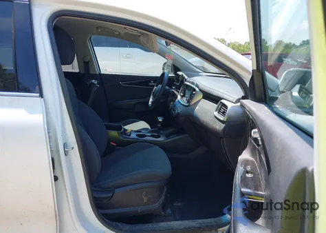 2019 Kia Sorento 3.3L Lx z USA, uszkodzony, nr VIN 5XYPGDA51KG560134